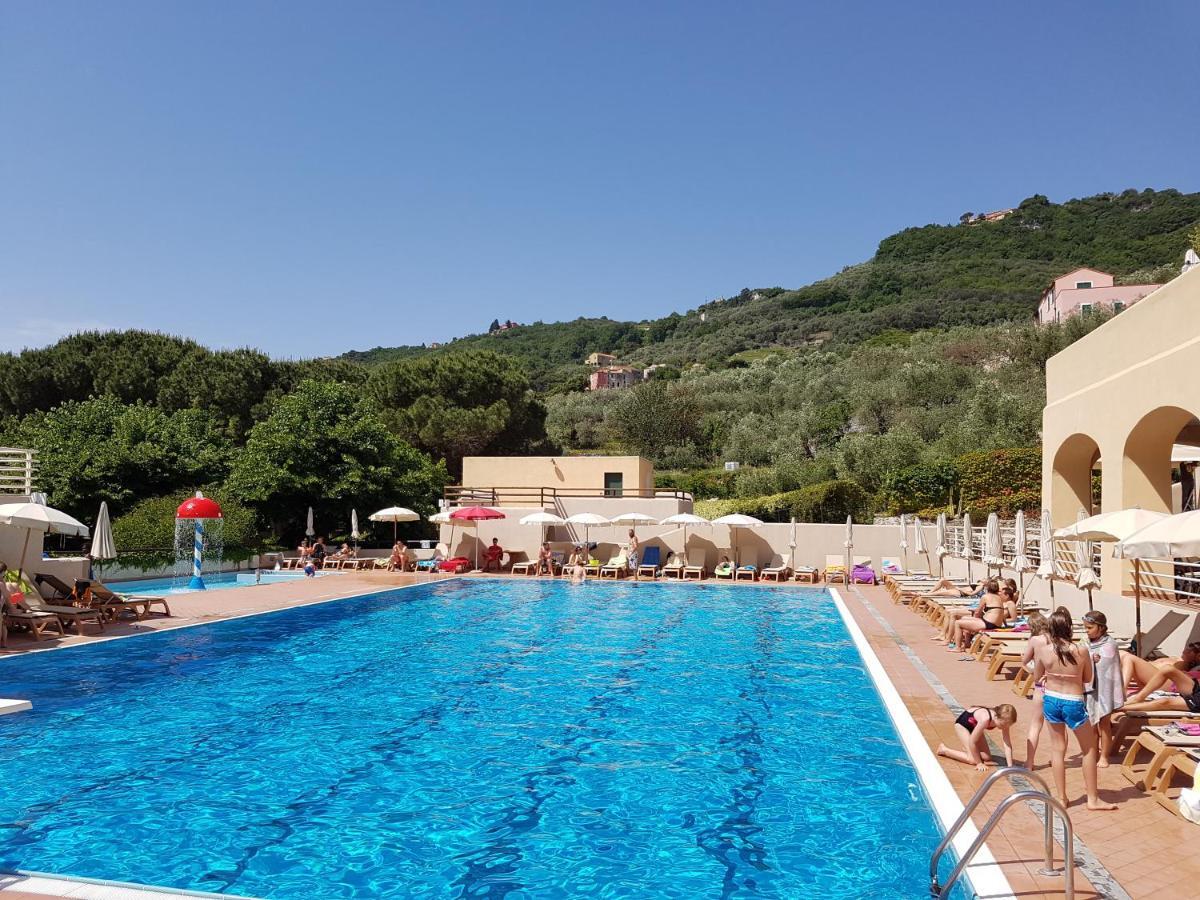 פינאלה ליגורה Il Villaggio Di Giuele מראה חיצוני תמונה